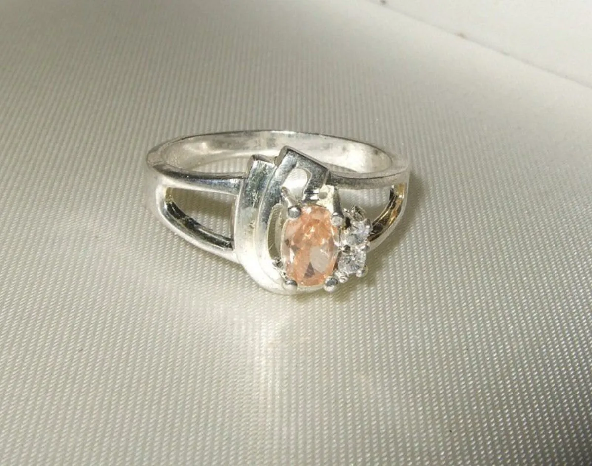 Vintage Silver Sapphire Trilogy Ring - Image 3