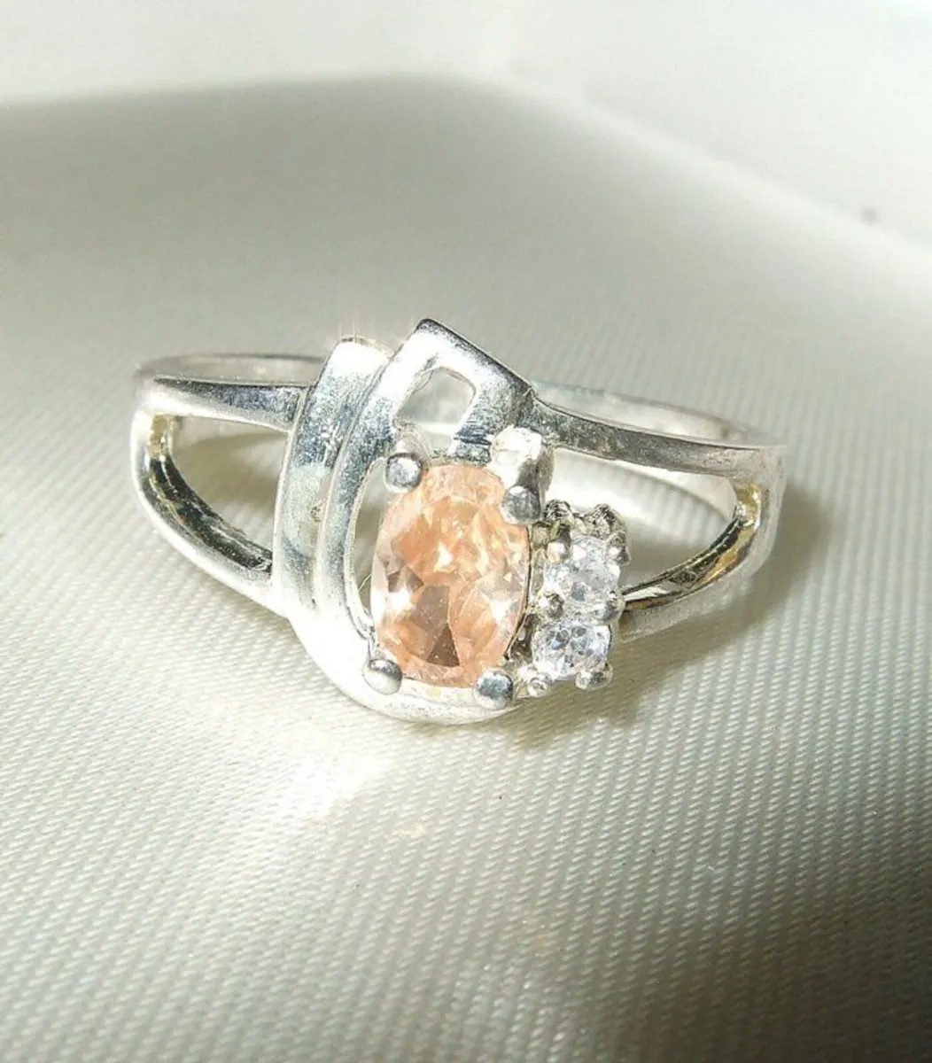 Vintage Silver Sapphire Trilogy Ring - Image 2