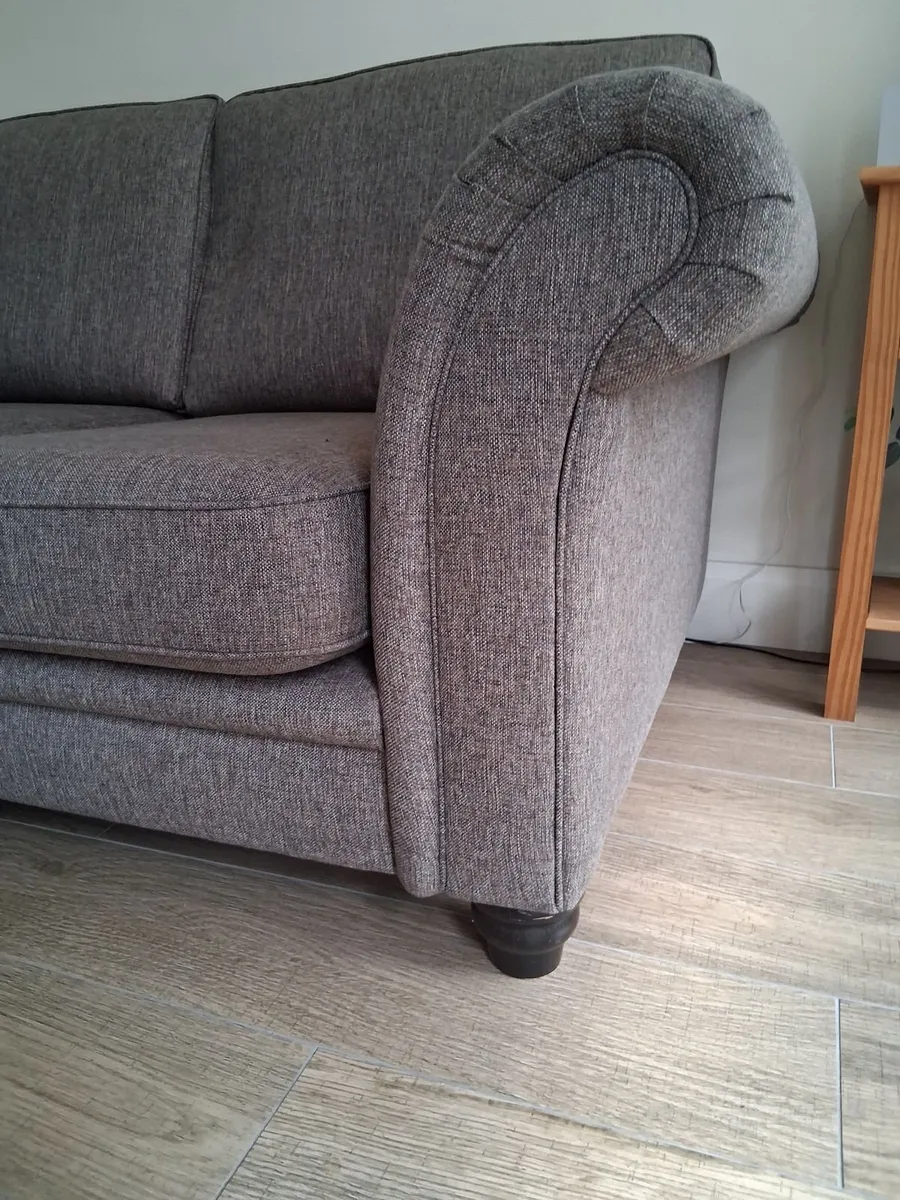 Couch - Image 2