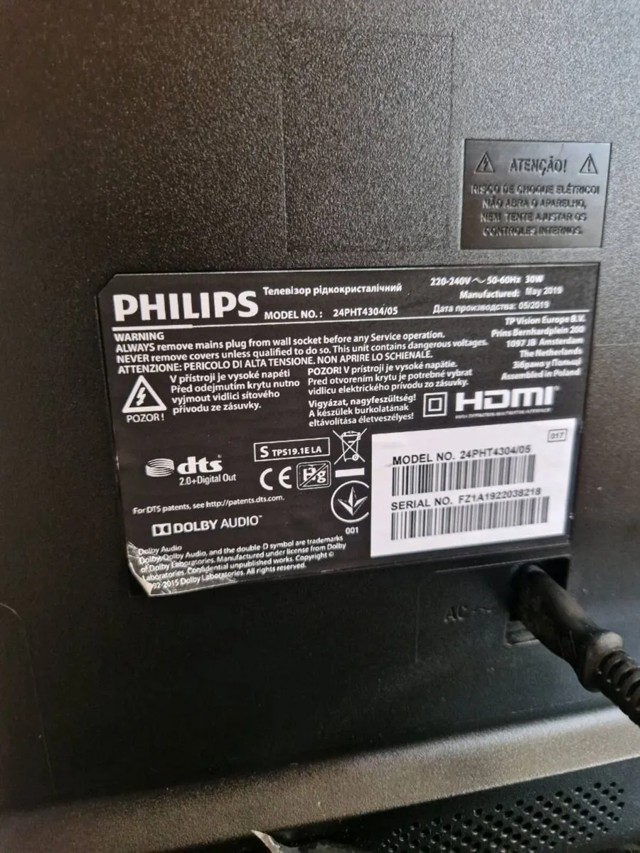 Philips 32 inch TV with remote not smart - Image 4