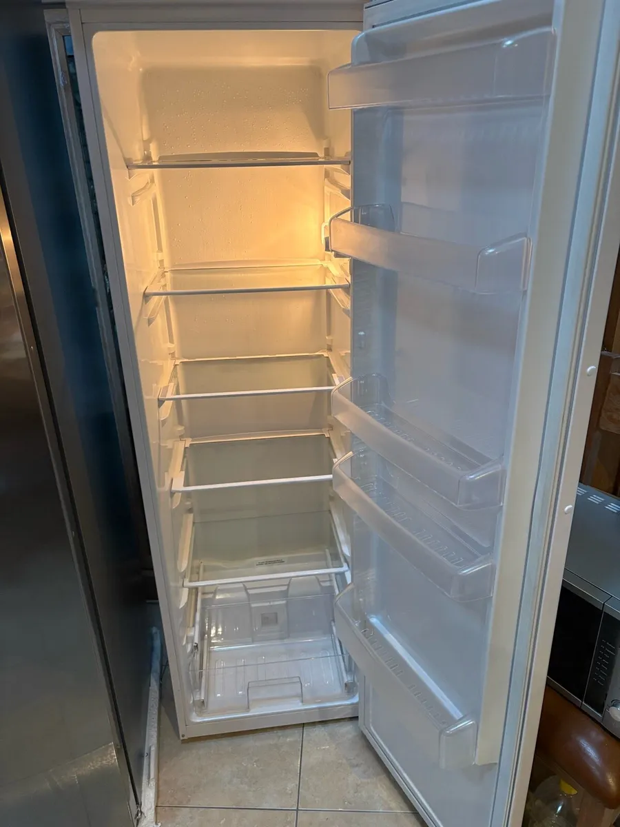 Full fridge - Image 2