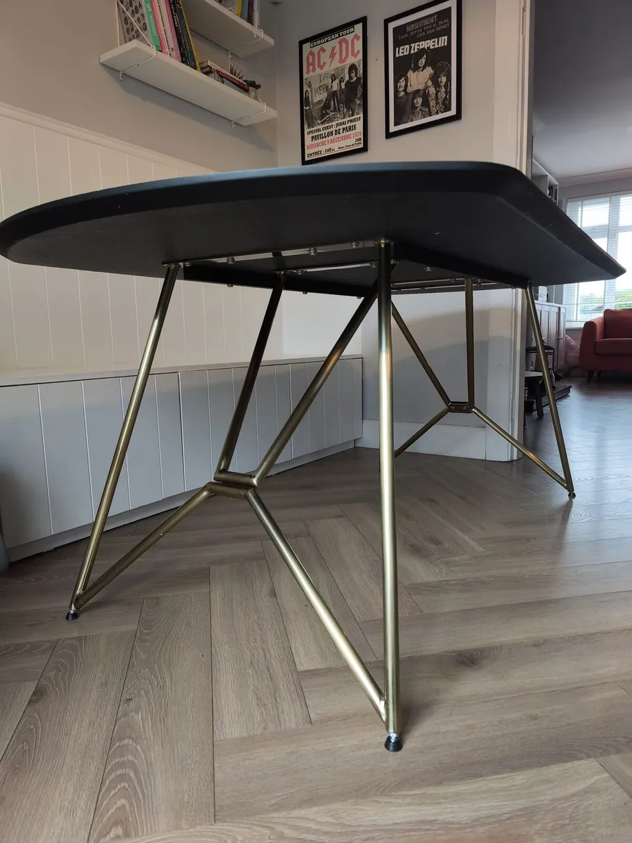Kitchen table - Image 4
