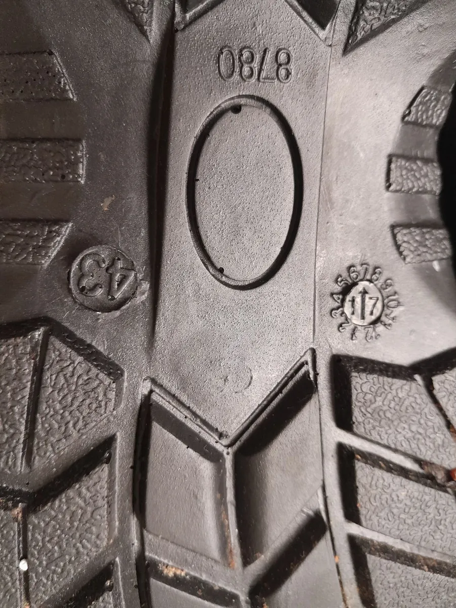 Safety shoes - Image 2