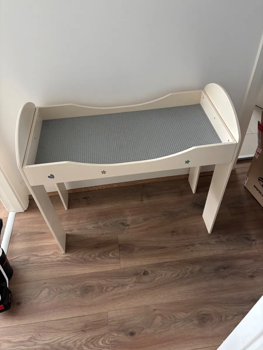 wooden kids' activity / LEGO table - Image 1