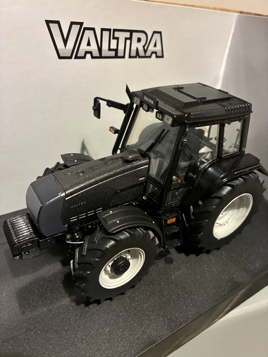 Britains Valtra 6850 1/32 - Image 3