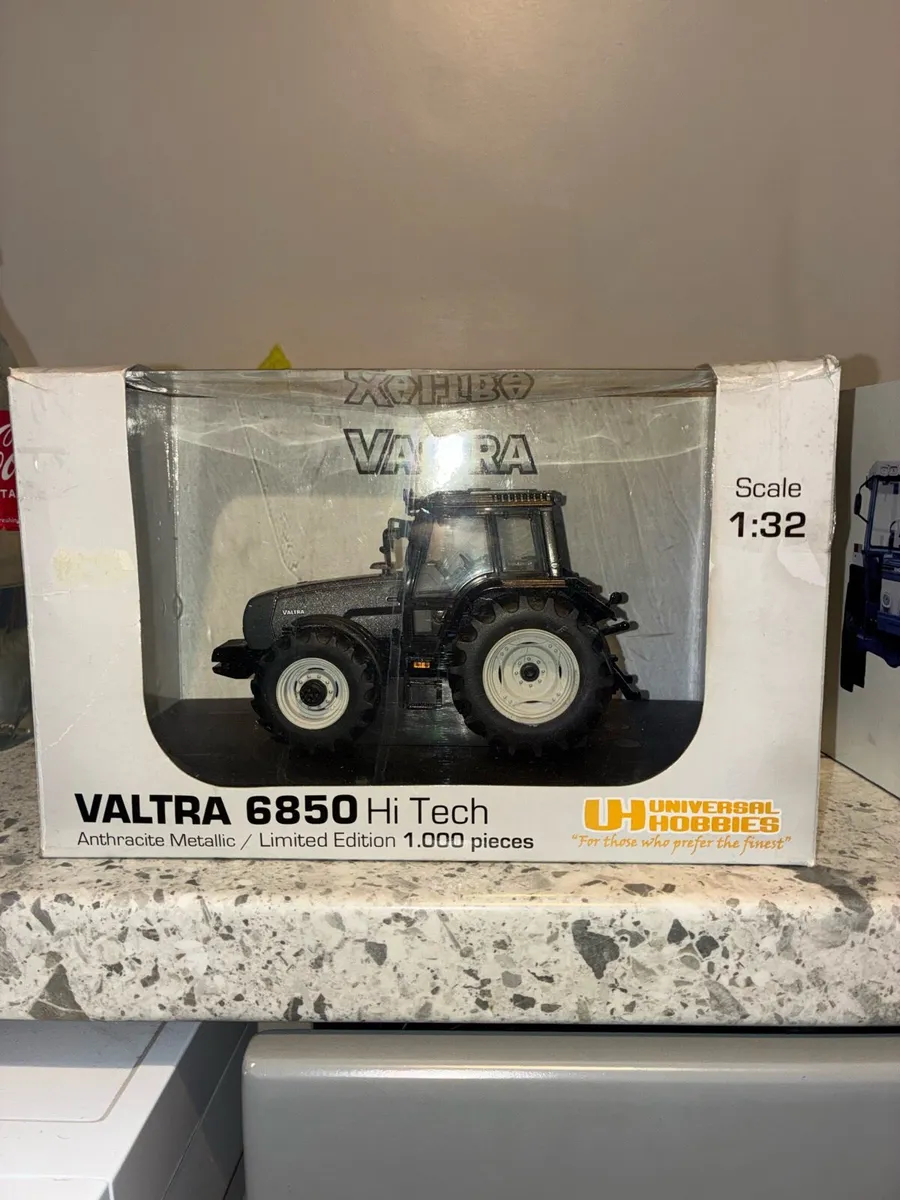 Britains Valtra 6850 1/32 - Image 4