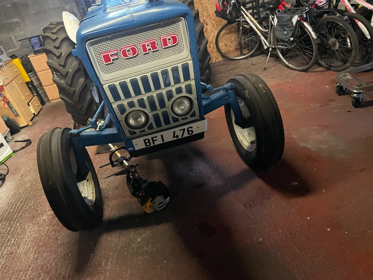 Ford 3000 - Image 1