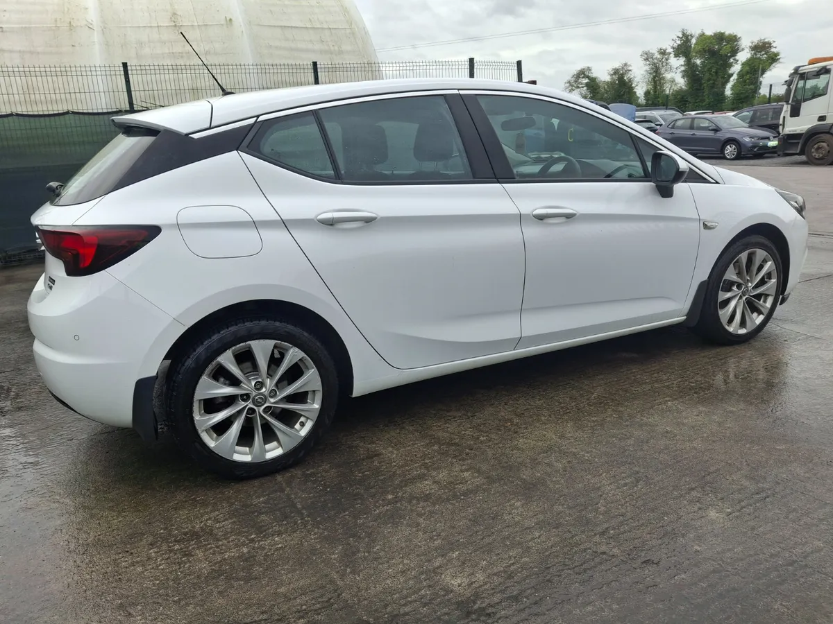 2017 Opel Astra Diesel Drive Home - Image 3