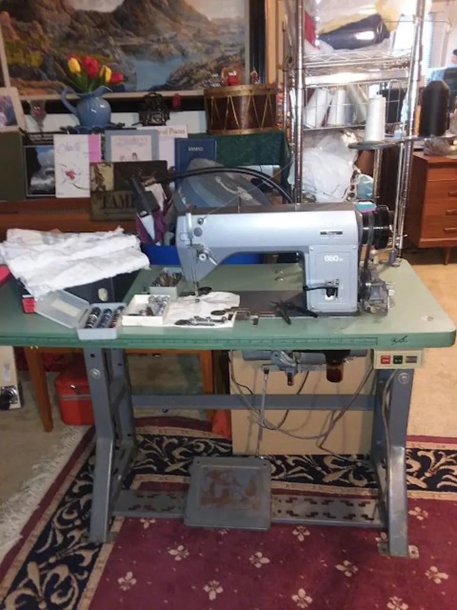 singer sewing machine vintage