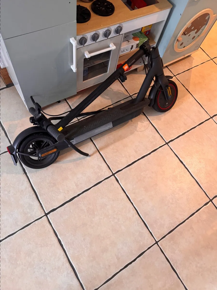 Xiaomi Mi Electric Scooter Pro 2 – Good Condition - Image 3