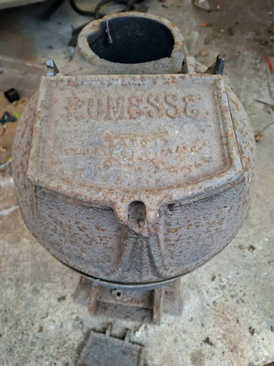 Pot belly stove - Image 1