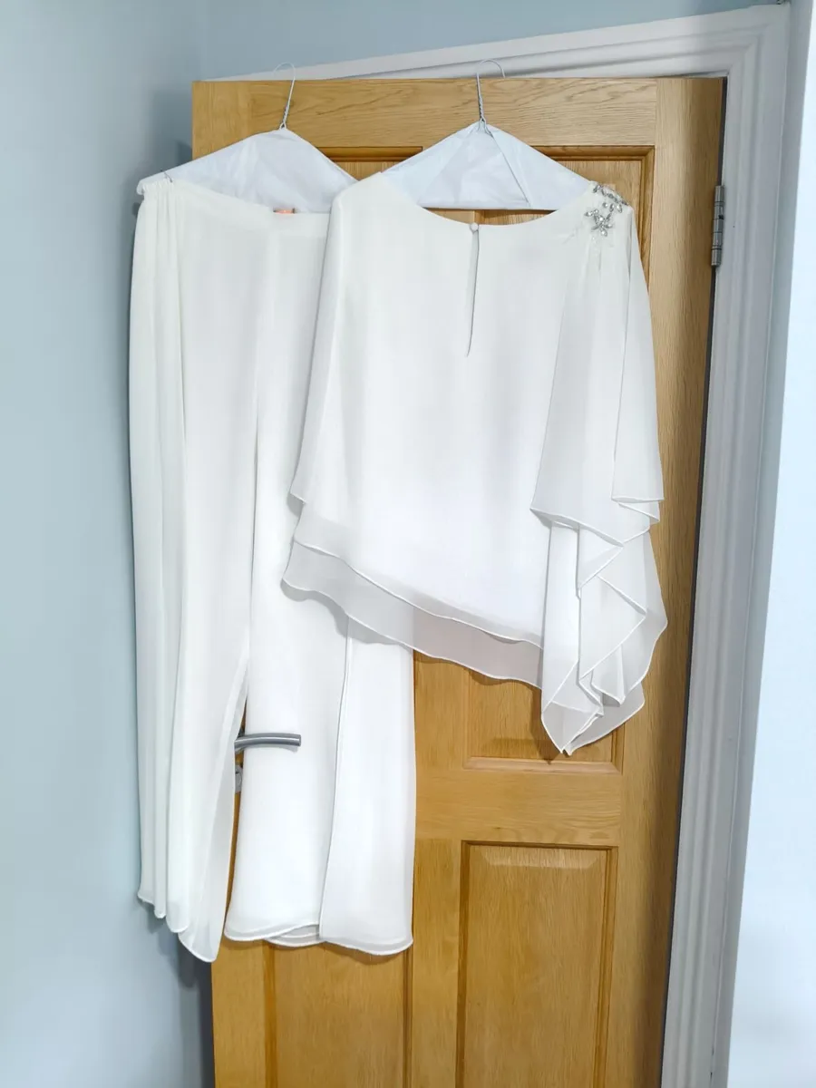 Clothes - Image 3