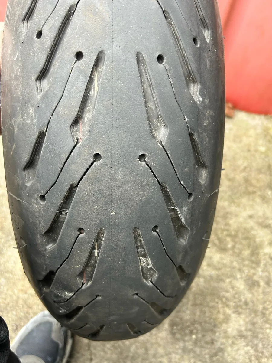 Motorcycle tyres - Image 2