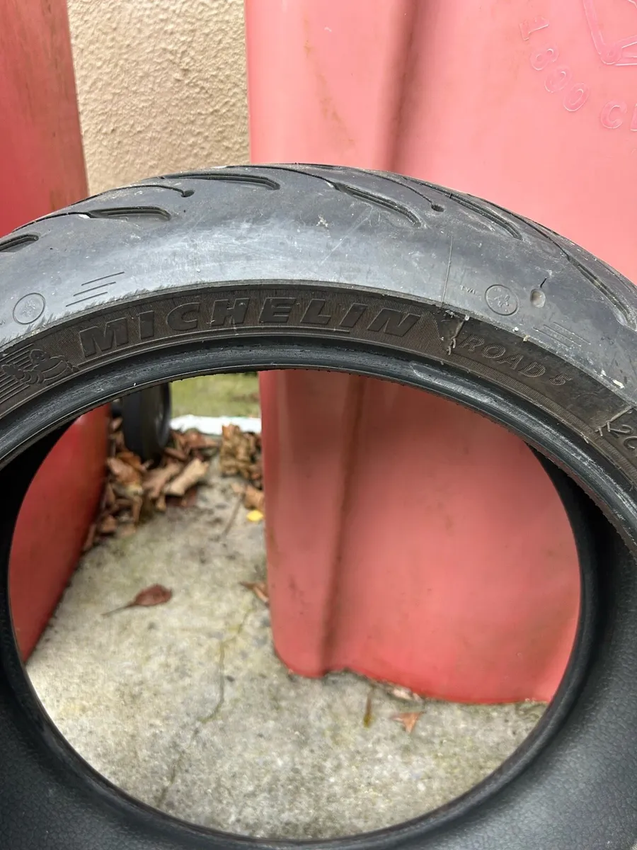 Motorcycle tyres - Image 3