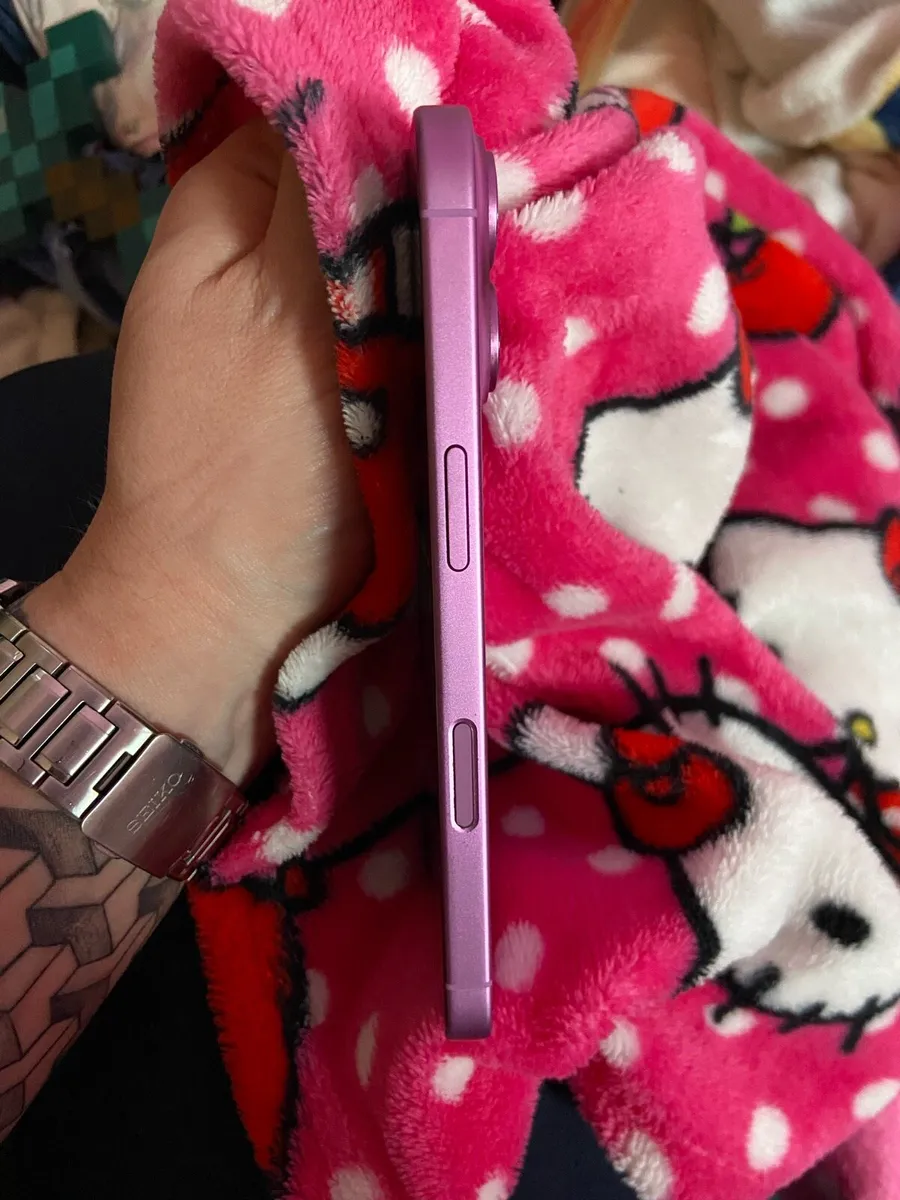 iPhone 16 128gb Pink - Image 3