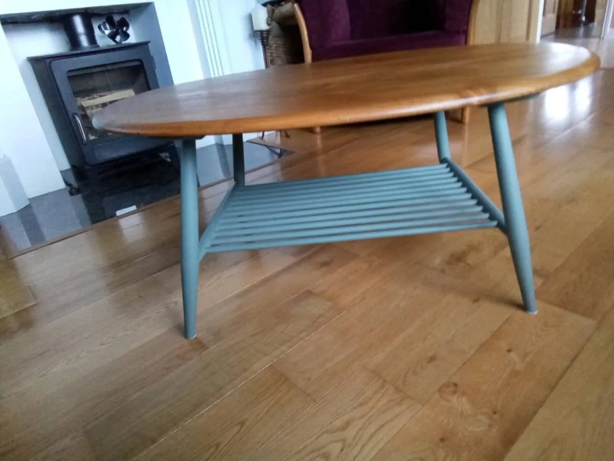 Ercol 1960s Oval Coffee Table - Image 1