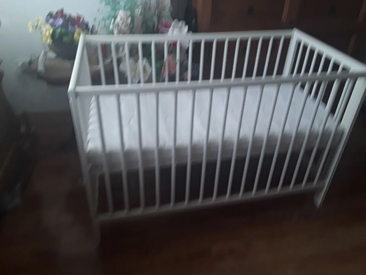 As new white baby cot - Image 1