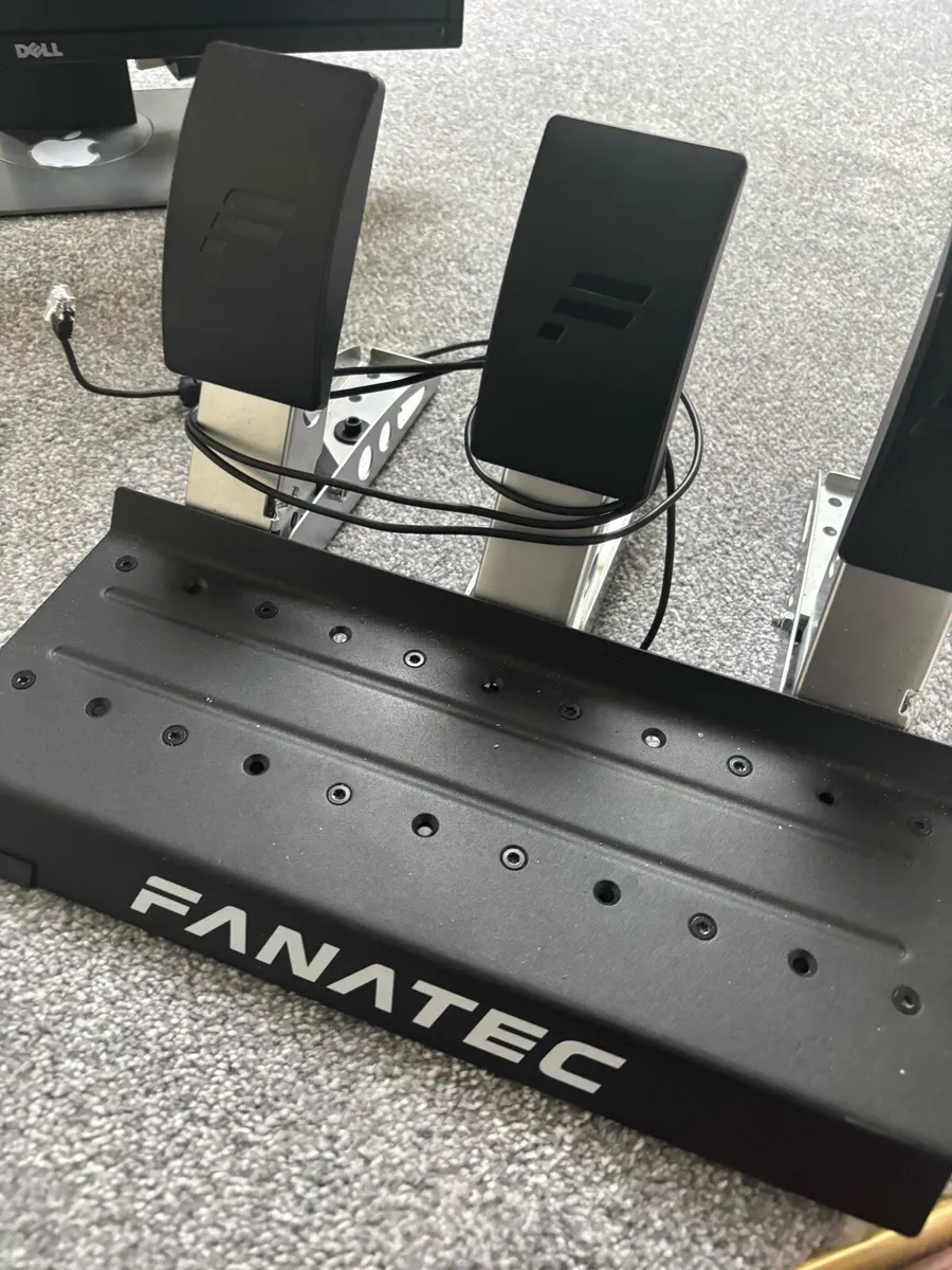 Fanatec CSL Pedals LC - Image 2