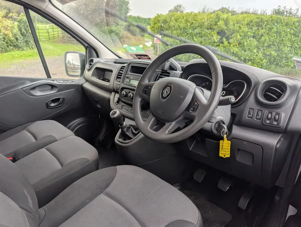 2021 RENAULT TRAFIC NEW DOE 06/2027 - Image 2