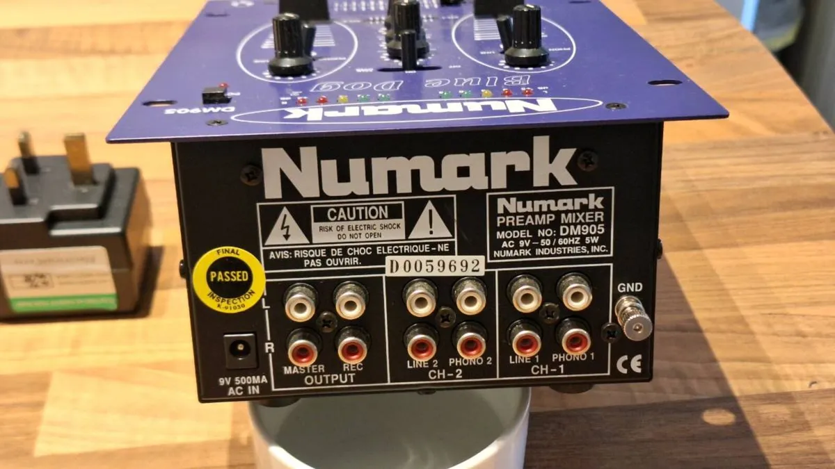 Numark Mixer Blue Dog - Image 3