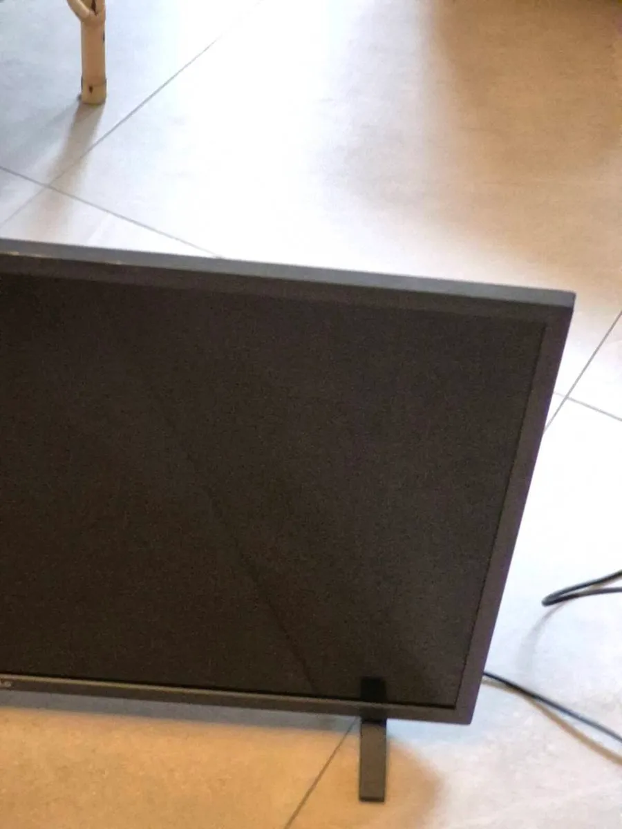 LG 32” Smart TV – 32LQ63006LA – Remote Included - Image 2