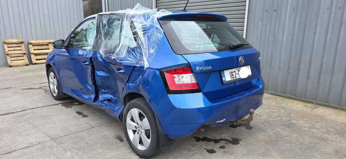182  SKODA FABIA PETROL - Image 4
