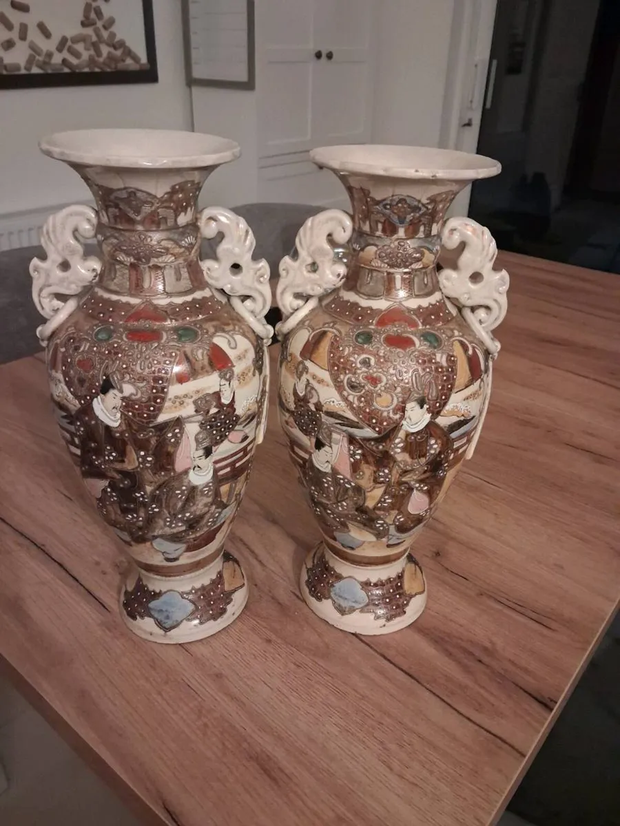 antique japanese vases - Image 1