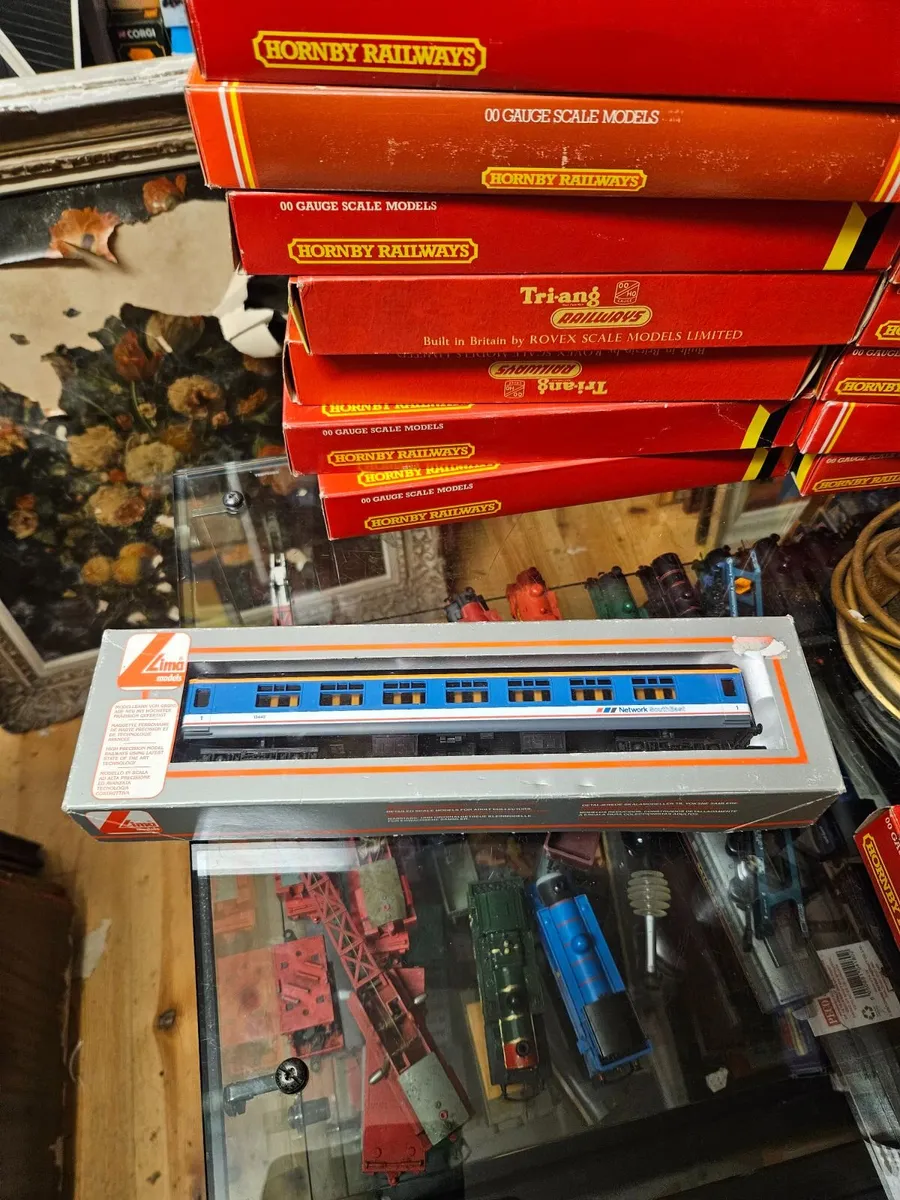 Hornby Lima OO Gauge Carraige