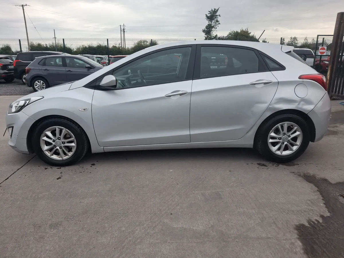 2012 Hyundai i130  1.6 Diesel.Drive away - Image 3