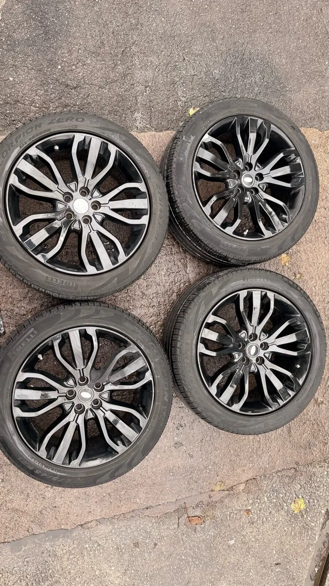 Land Rover Range Rover Sport  genuine 21 alloys - Image 1