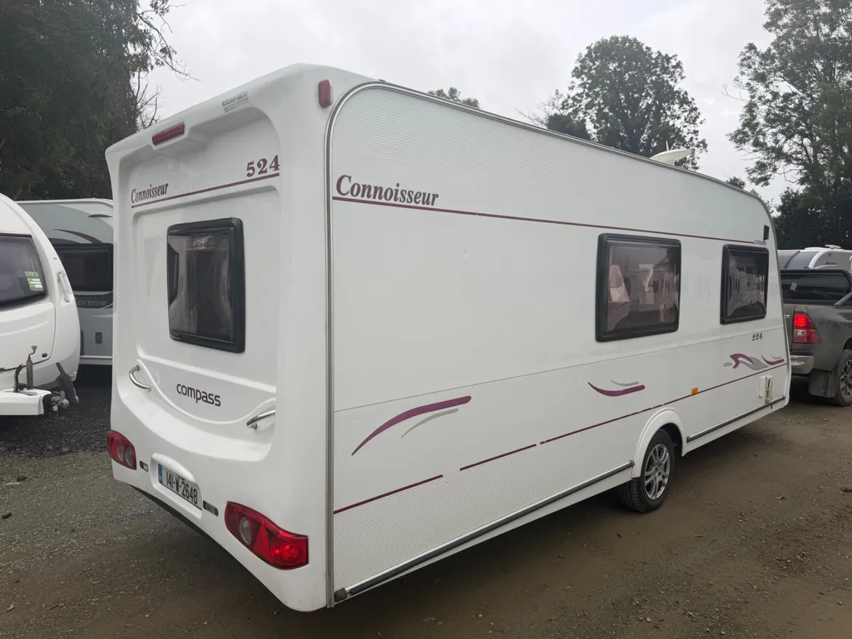 Compass Connoisseur 524 – 4 Berth Caravan - Image 3