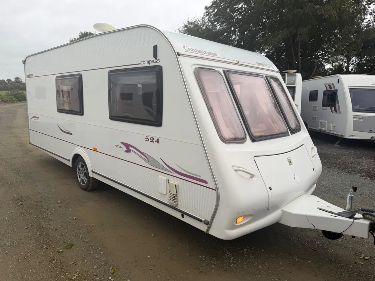 Compass Connoisseur 524 – 4 Berth Caravan - Image 2