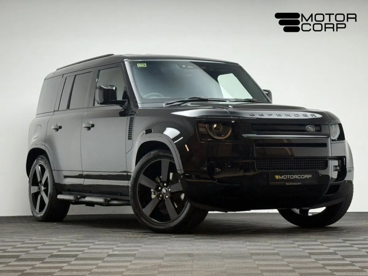 Land Rover Defender SE X-DYNAMIC D250 3.0 3 SEATER - Image 1