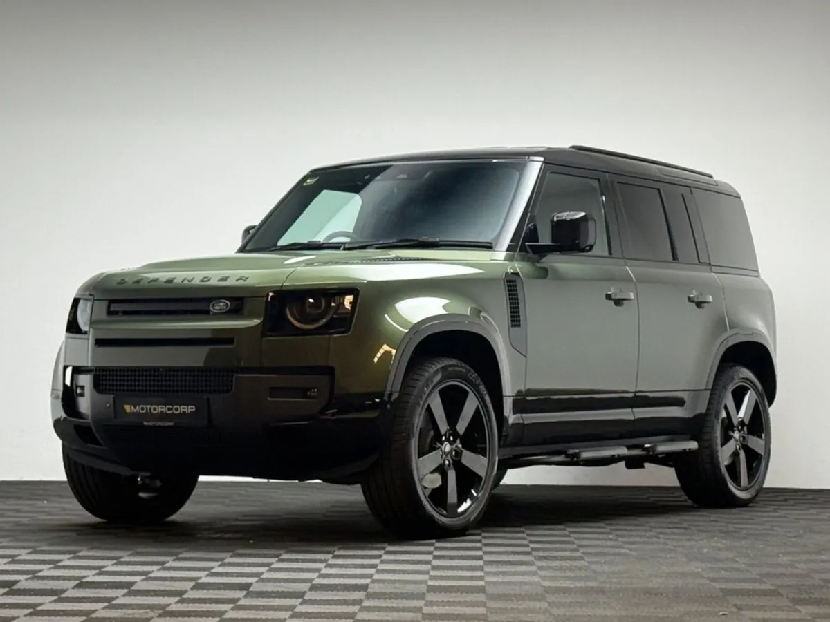 Land Rover Defender SE X-DYNAMIC D250 3.0 3 SEATER - Image 3
