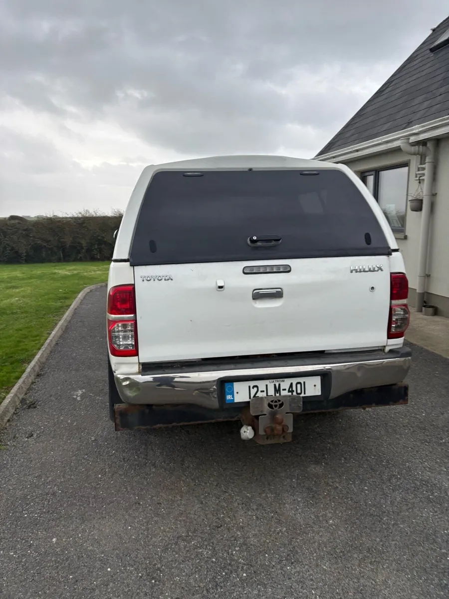 Toyota Hilux - Image 4