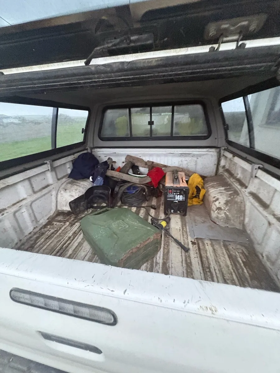 Toyota Hilux - Image 3