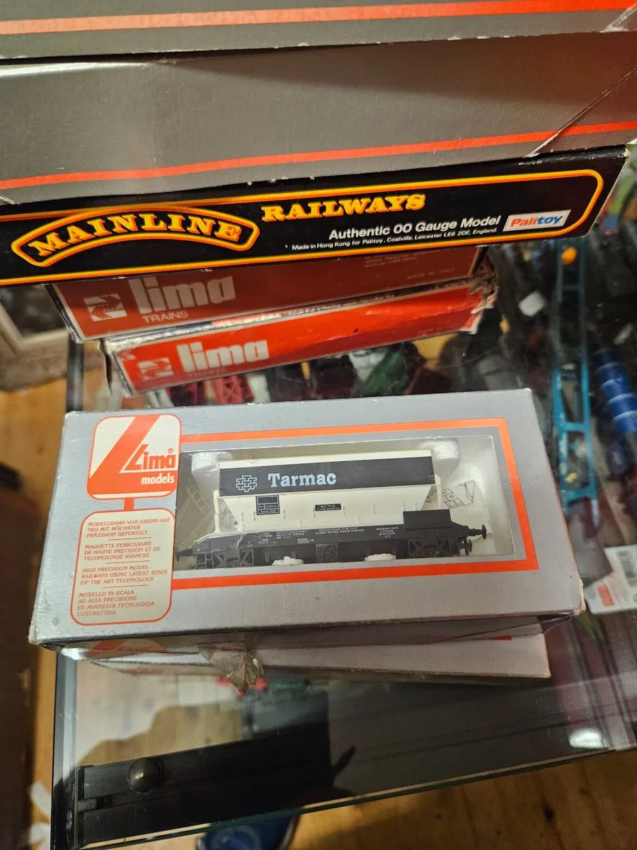 Hornby Lima OO Gauge Wagon