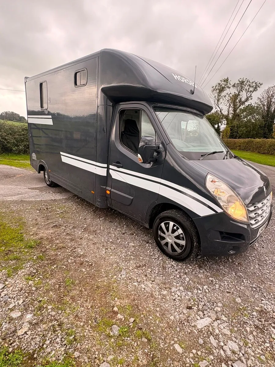 Horse lorry - Image 2