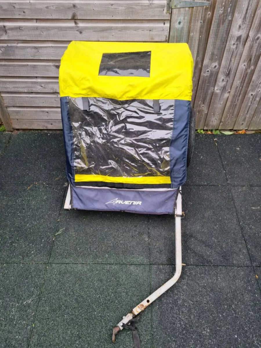 Bike trailer and child seat - Image 4