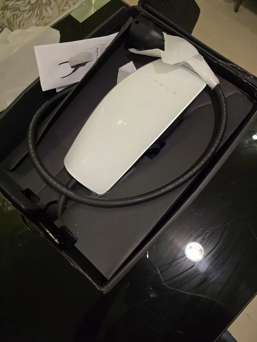 EV  car charger - Image 1