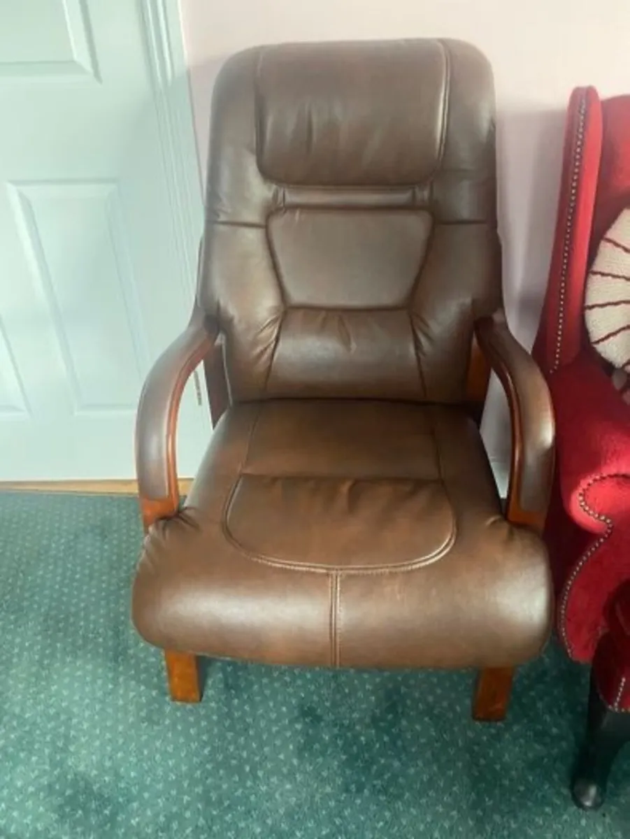 Orthopaedic chair - Image 1