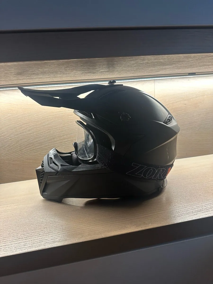 Full face helmet - Image 2