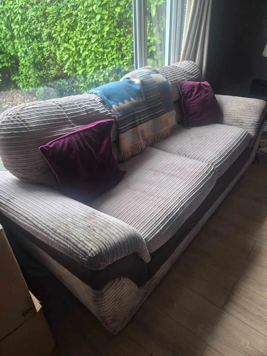 Couches - Image 2