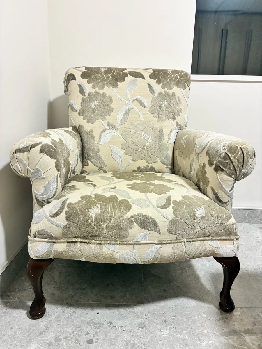 Armchair - Image 1
