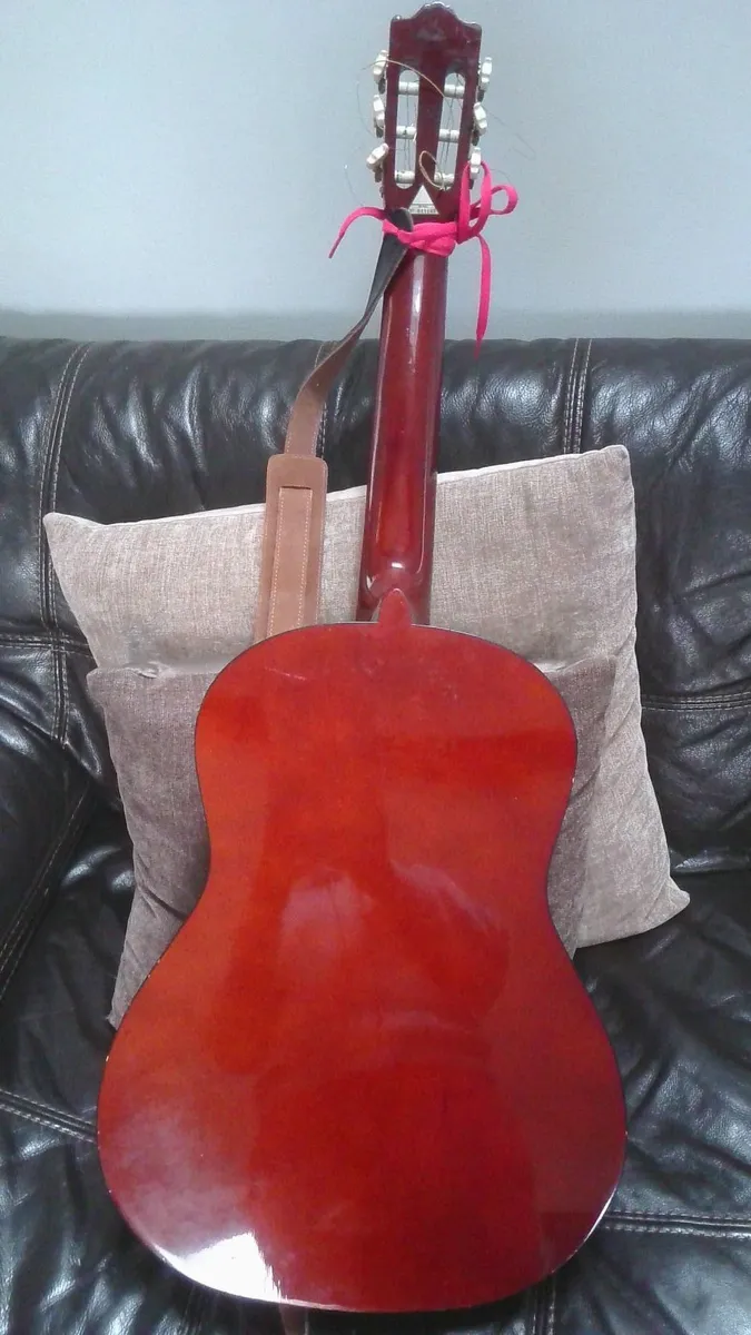 2 guitars for sale - for beginners - Image 3