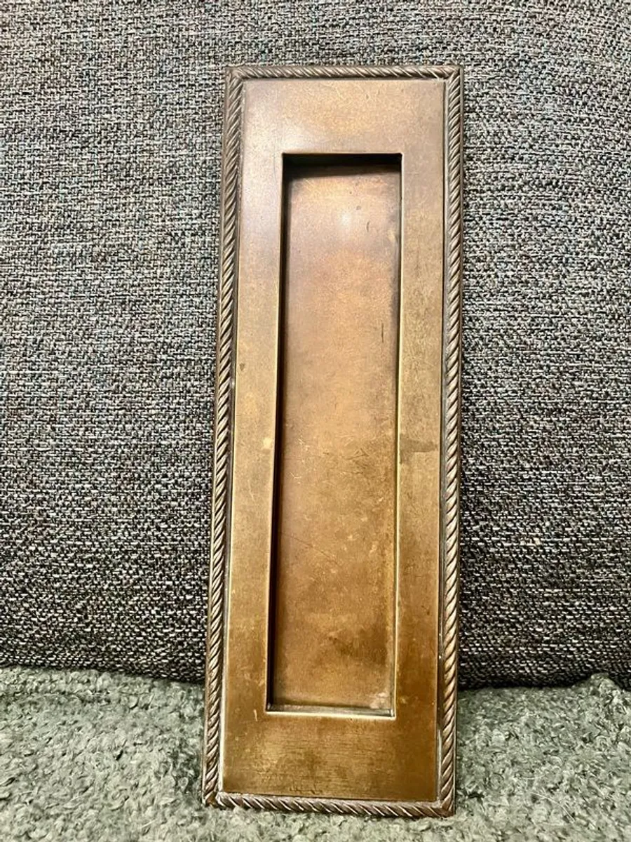 Antique solid brass door knocker and letter box - Image 2