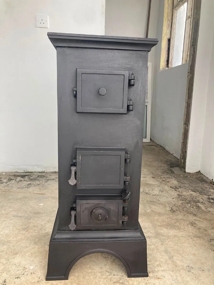 Antique Stove - Image 2