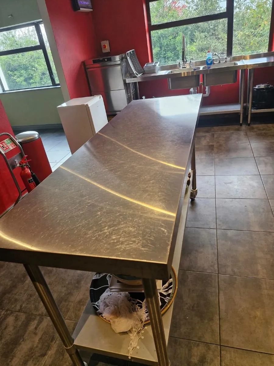 Vogue Stainless steel kitchen prep tables - Image 1