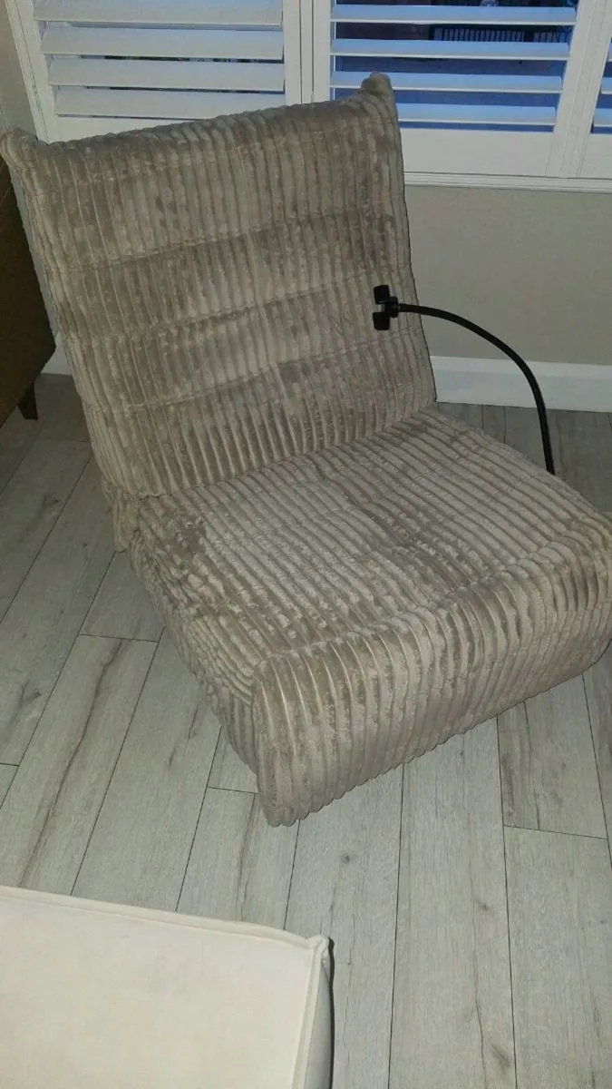 Lounge chair - Image 3