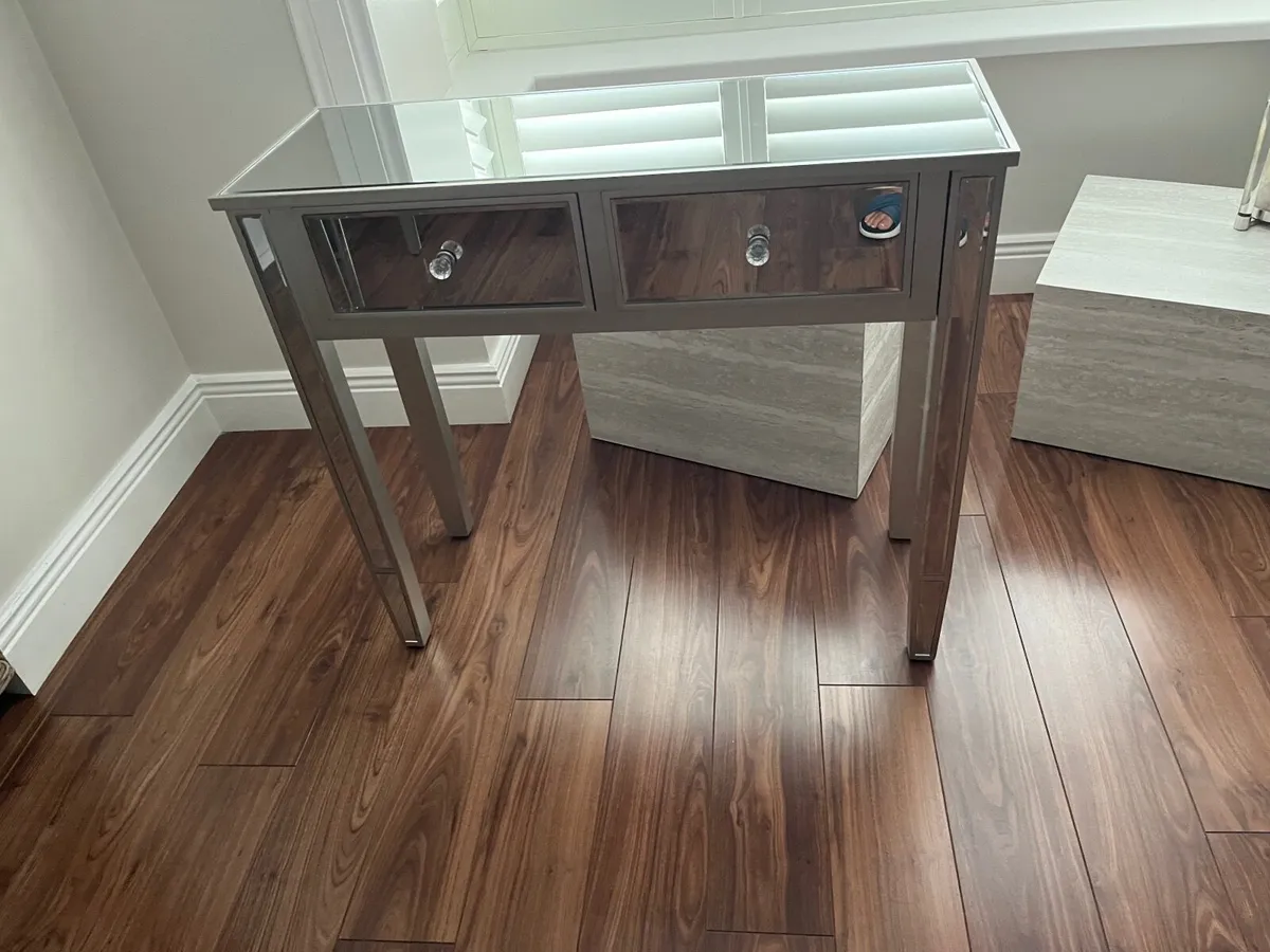 Hall table - Image 1